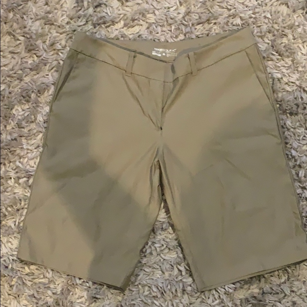 Khaki Nike golf shorts.. size 6 .. dri fit